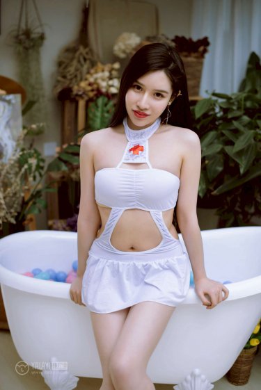 美女的咪咪